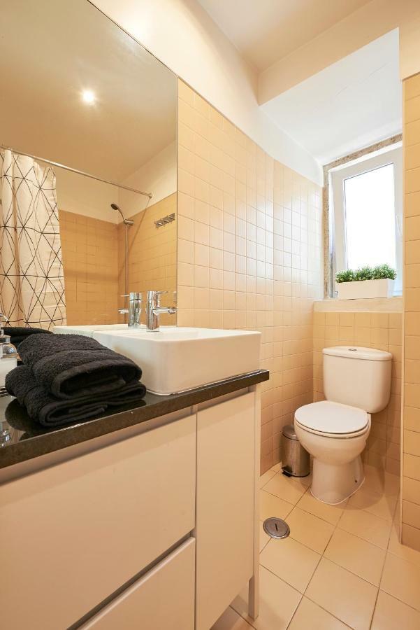 Salgadeiras Suites - Bairro Alto ลิสบอน ภายนอก รูปภาพ